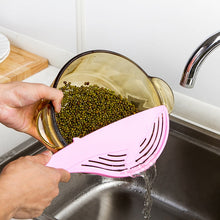 Load image into Gallery viewer, Whale Shaped Plastic Pot Strainer