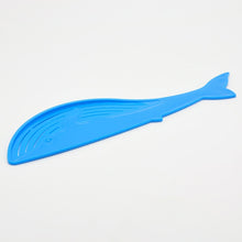 Load image into Gallery viewer, Whale Shaped Plastic Pot Strainer