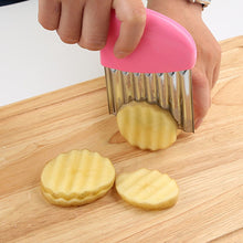 Load image into Gallery viewer, Carrot Wavy Cutter Slicer