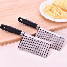 Load image into Gallery viewer, Carrot Waves Cutting Slicer