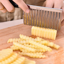Load image into Gallery viewer, Carrot Waves Cutting Slicer