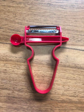 Load image into Gallery viewer, Cutter Multi-purpose Peeler