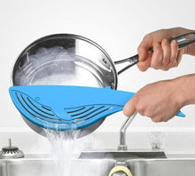 Load image into Gallery viewer, Whale Shaped Plastic Pot Strainer